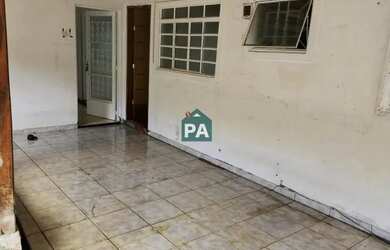 Imagem: A casa possui 2 Dormitórios, 1 Banheiro, 194m² de Área e