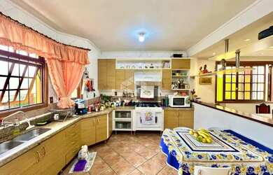 Imagem 14: Casa à Venda - Ampla, Elegante e Completa - Quase 500m² de Terreno!