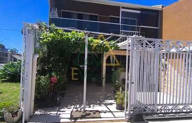 Imagem: A casa em condomínio possui 3 Dormitórios, 2 Banheiros, 2