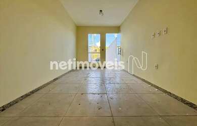 Imagem: A casa possui 2 Dormitórios, 2 Banheiros, 3 Vagas na garagem