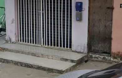 Imagem: A casa possui 1 Dormitório e 2 Banheiros e está localizado