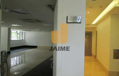 Imagem 11: Sala Comercial com 2 banheiros, 1 copa e 2 vagas em excelente localização...