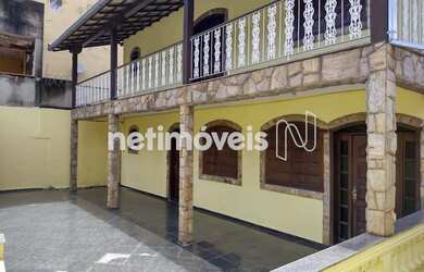 Imagem: O depósito possui 5 Vagas na garagem e 450m² de Área e está