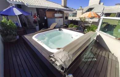 Imagem: A casa em condomínio possui 4 Dormitórios, 4 Banheiros, 2