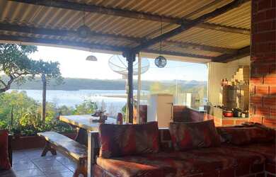 Imagem 4: Rancho vista pro lago. Acomodam 10 pessoas, 4 Vagas na garageme2 Dormitórios