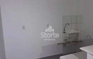 Imagem 5: Apartamento térreo com varanda estendida com 2 dormitórios à venda,...