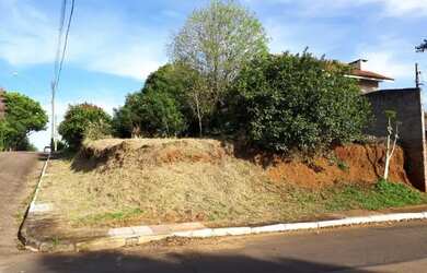 Imagem: O terreno possui 435m² de Área, Imóvel novo e está localizado