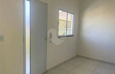 Imagem: O apartamento possui 2 Dormitórios, 1 Banheiro, 80m² de Área