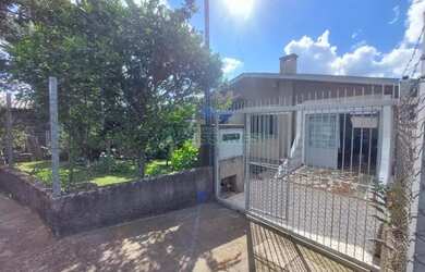 Imagem: A casa possui 5 Dormitórios, 3 Banheiros e 143m² de Área