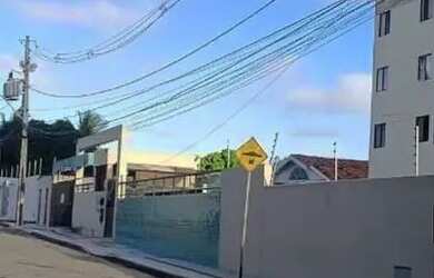 Imagem 2: Apartamento à venda no EDIFÍCIO GULANDI , BARRO DURO, Maceió, AL