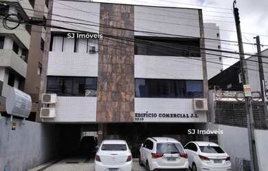 Imagem: O depósito possui 4 Vagas na garagem, 554m² de Área e está