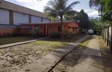 Imagem: A fazenda possui 2.000m² de Área, Churrasqueira, Piscina e