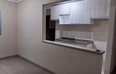 Imagem: O apartamento possui 2 Dormitórios, 1 Banheiro, 1 Vaga na garagem