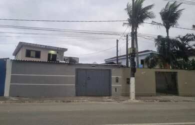 Imagem: A casa à venda possui 3 Dormitórios, 2 Banheiros, 4 Vagas