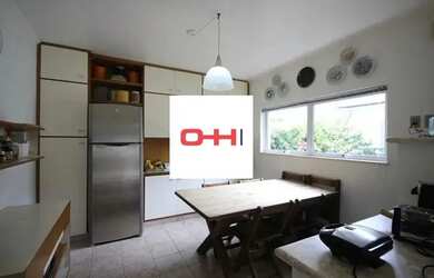 Imagem: A casa possui 5 Dormitórios, 5 Banheiros, 3 Vagas na garagem