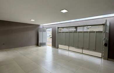 Imagem 4: Sobrado 505 sul Amplo. 3 Vagas na garageme3 Dormitórios