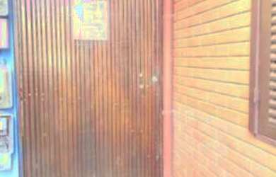 Imagem 2: Casa pequena com piscina na praia de muriqui