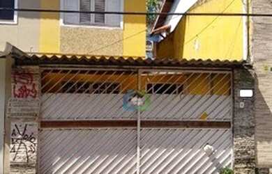 Imagem: A casa possui 2 Dormitórios, 2 Banheiros, 2 Vagas na garagem