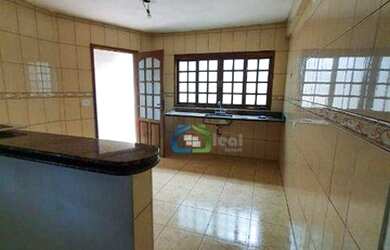 Imagem: A casa possui 3 Dormitórios, 3 Banheiros, 3 Vagas na garagem