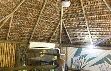 Imagem: A casa em condomínio possui 1 Dormitório, 2 Banheiros, 3 Vagas