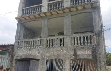 Imagem: A casa possui 5 Dormitórios, 5 Banheiros, 1 Vaga na garagem