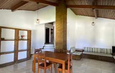 Imagem: A casa em condomínio possui 4 Dormitórios, 3 Banheiros, 4