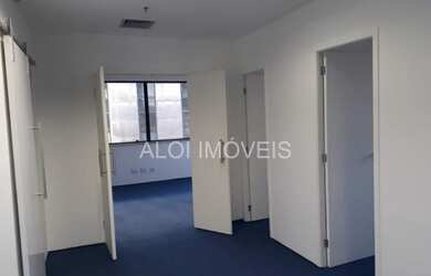 Imagem 8: Localizado na melhor região da Av. Faria Lima , 250 metros do metro Faria...