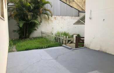 Imagem: A casa em condomínio possui 3 Dormitórios, 3 Banheiros, 4