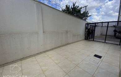 Imagem: O apartamento possui 2 Dormitórios, 1 Banheiro, 2 Vagas na