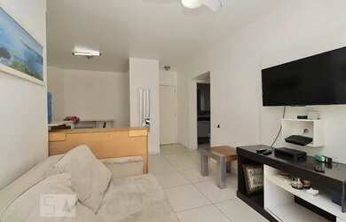 Imagem: O apartamento possui 1 Dormitório, 1 Banheiro, 1 Vaga na garagem