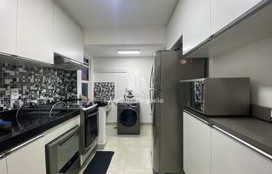 Imagem: O apartamento possui 3 Dormitórios, 1 Banheiro, 1 Vaga na garagem