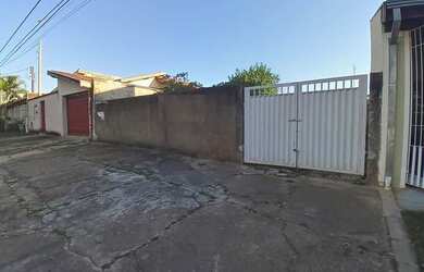 Imagem: O terreno possui 340m² de Área e está localizado em Jardim