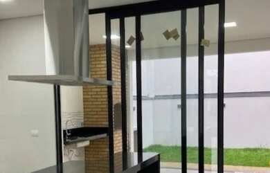 Imagem 2: Casa de condomínio para venda possui 170 metros quadrados com 3 quartos