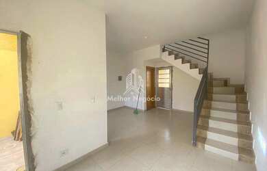 Imagem: A casa possui 2 Dormitórios, 2 Banheiros, 2 Vagas na garagem