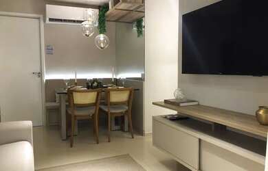 Imagem: O apartamento possui 2 Dormitórios, 1 Banheiro, 1 Vaga na garagem