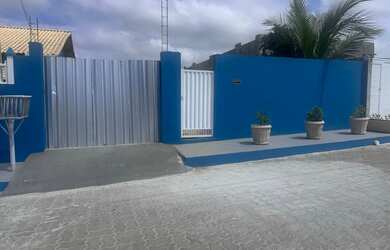 Imagem: A casa possui 1 Banheiro, 5 Vagas na garagem, 18m² de Área