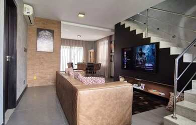 Imagem 2: Vendo casa de 4/4 sendo duas suítes no sim