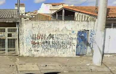 Imagem: O terreno possui 135m² de Área e está localizado em Vila