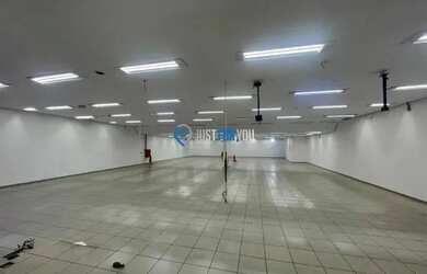 Imagem: O depósito possui 338m² de Área e está localizado em Barra