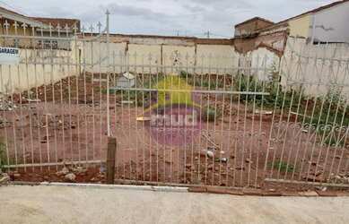 Imagem: O terreno possui 300m² de Área e está localizado em Vila