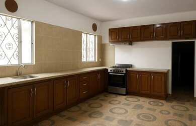 Imagem 3: VENDA DE CASA COM PISCINA E ESPAÇO PARA EVENTOS PROXIMO AVENIDA AUGUSTO...