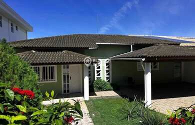 Imagem: A casa em condomínio possui 3 Dormitórios, 4 Banheiros, 290m²