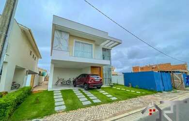 Imagem: A casa possui 3 Dormitórios, 4 Banheiros, 4 Vagas na garagem