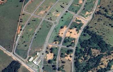 Imagem: O terreno possui 990m² de Área e está localizado em Senador