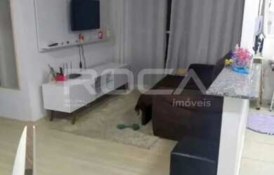 Imagem: O apartamento possui 2 Dormitórios, 1 Banheiro, 1 Vaga na garagem