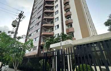 Imagem: O apartamento possui 4 Dormitórios, 2 Banheiros, 2 Vagas na