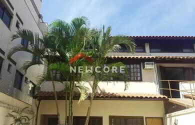 Imagem: A casa à venda possui 3 Dormitórios, 5 Banheiros, 3 Vagas