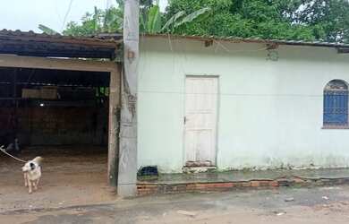 Imagem: A casa possui 1 Dormitório, 1 Banheiro, 1 Vaga na garagem e