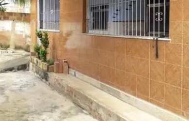 Imagem: A casa possui 3 Dormitórios, 3 Banheiros, 2 Vagas na garagem