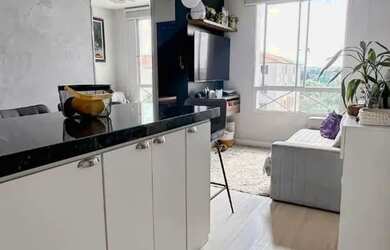 Imagem: O apartamento possui 3 Dormitórios, 1 Banheiro, 1 Vaga na garagem